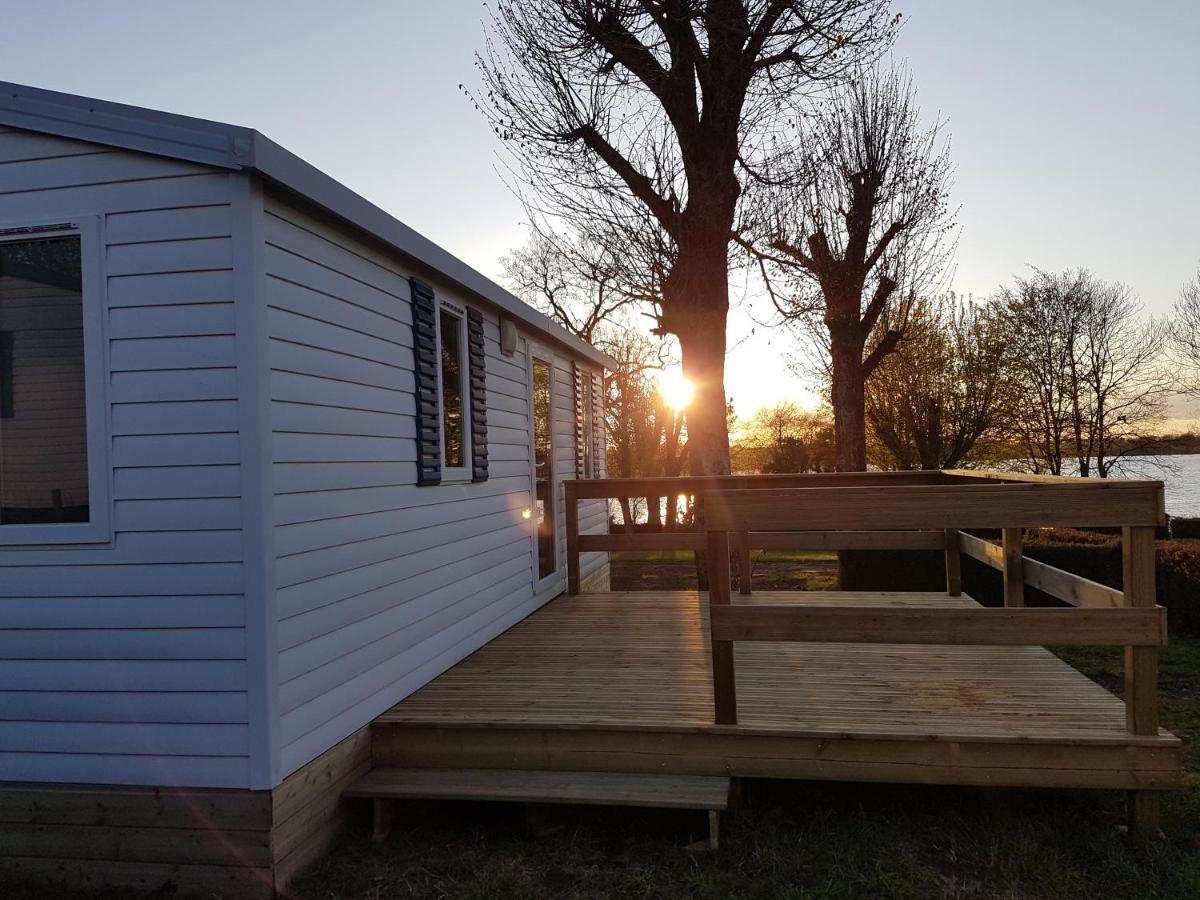 Camping Les Rives Du Lac Bois Morin Exteriér fotografie